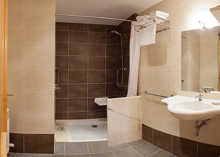 Hotell San Briz 2*